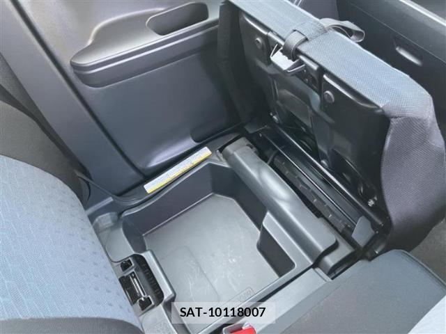 Daihatsu WAKE 2014-12 8552381-15