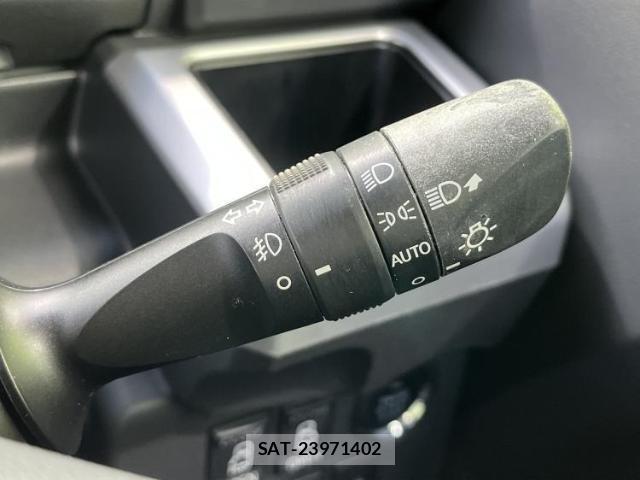 Daihatsu WAKE 2017-04 8552456-15