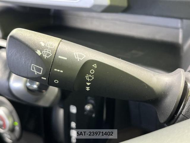 Daihatsu WAKE 2017-04 8552456-16