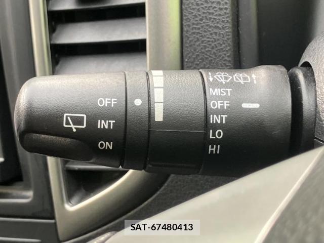 Nissan Wingroad 2017-07 8552536-15