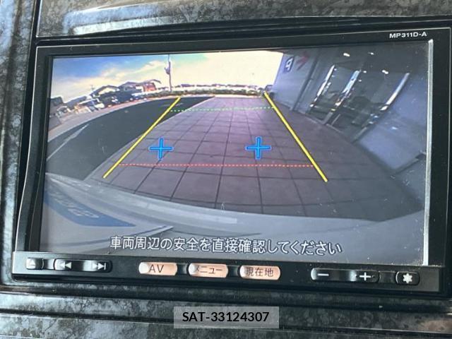 Nissan Wingroad 2012-01 8552553-11