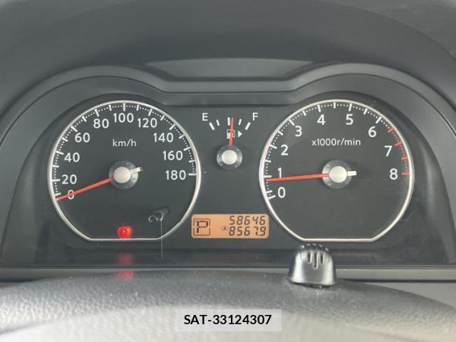 Nissan Wingroad 2012-01 8552553-12