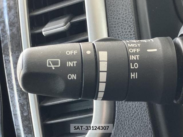 Nissan Wingroad 2012-01 8552553-14