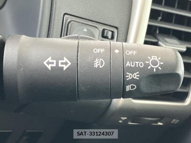 Nissan Wingroad 2012-01 8552553-15