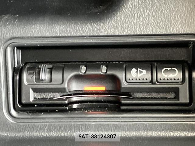 Nissan Wingroad 2012-01 8552553-17
