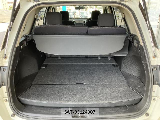 Nissan Wingroad 2012-01 8552553-7