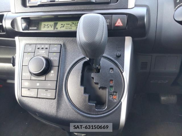 Toyota WISH 2009-08 8546531-11