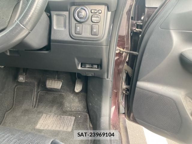 Toyota WISH 2011-10 8547419-11