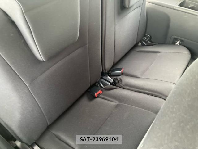 Toyota WISH 2011-10 8547419-16