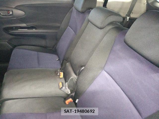Toyota WISH 2012-11 8547803-3