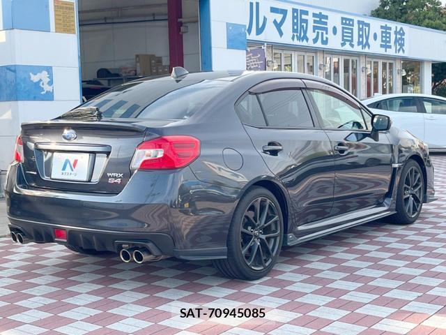 Subaru WRX S4 2017-10 8548968-16