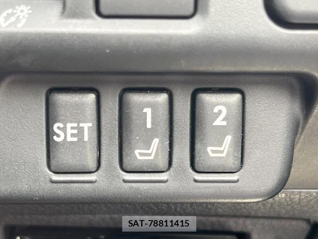 Subaru WRX S4 2018-01 8549231-9