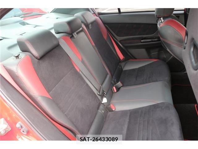 Subaru WRX STI 2018-01 8550751-17