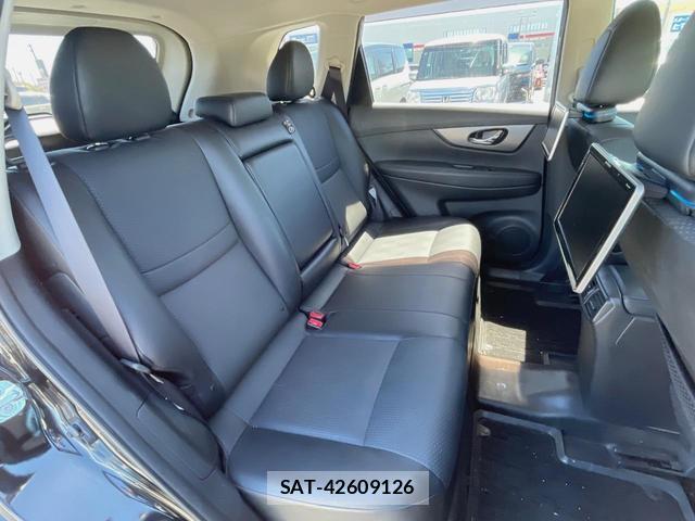 Nissan X-TRAIL 2016-09 8545615-11