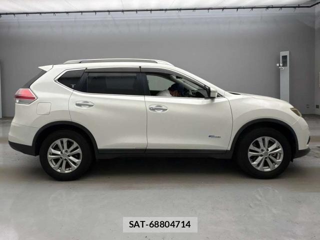 Nissan X-TRAIL 2015-07 8547936-11