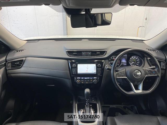 Nissan X-TRAIL 2017-08 8549819-1