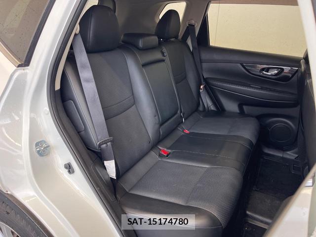 Nissan X-TRAIL 2017-08 8549819-10