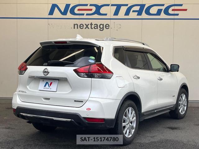 Nissan X-TRAIL 2017-08 8549819-16