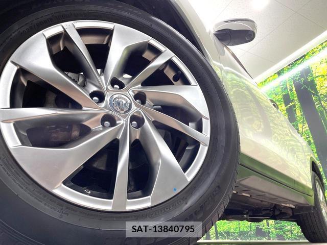 Nissan X-TRAIL 2016-12 8550682-12