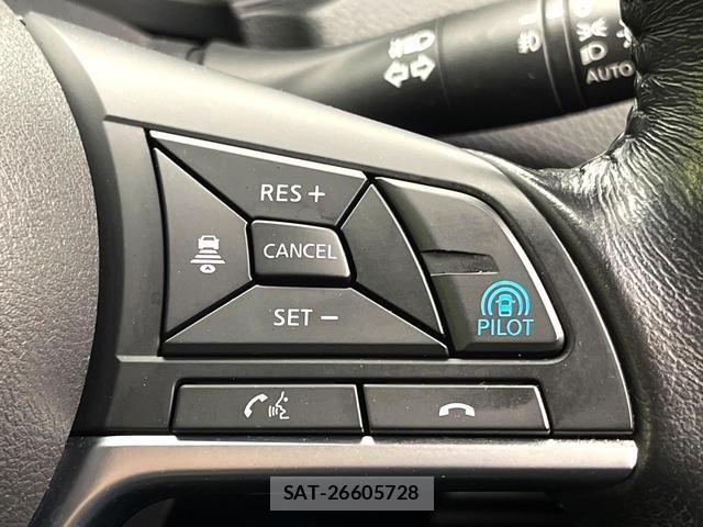 Nissan X-TRAIL 2018-03 8551159-2