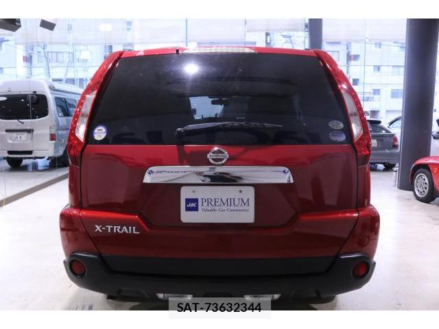 Nissan X-TRAIL 2010-09 8551420-9