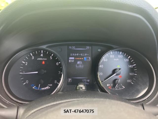 Nissan X-TRAIL 2018-08 8552628-13