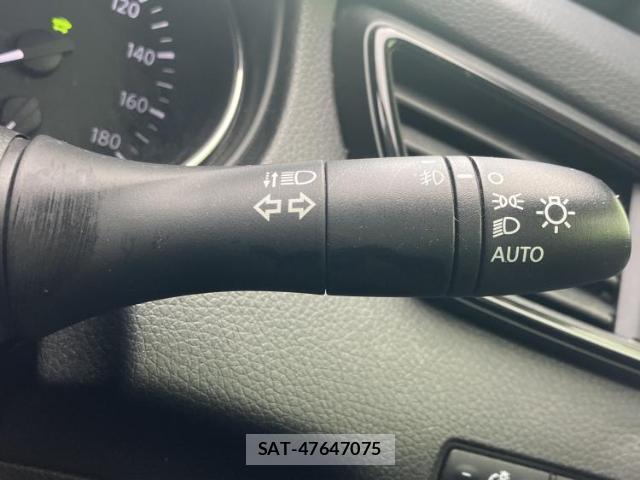 Nissan X-TRAIL 2018-08 8552628-15