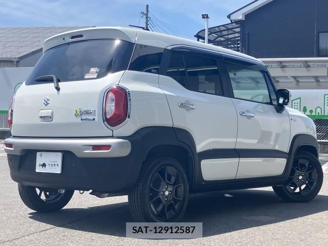 Suzuki X BEE 2018-11 8549357-11