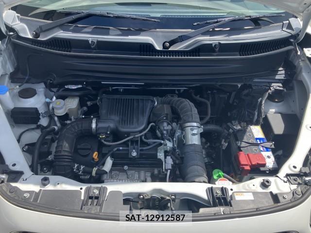 Suzuki X BEE 2018-11 8549357-6