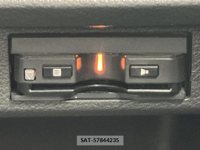 Suzuki X BEE 2019-06 8550066-17