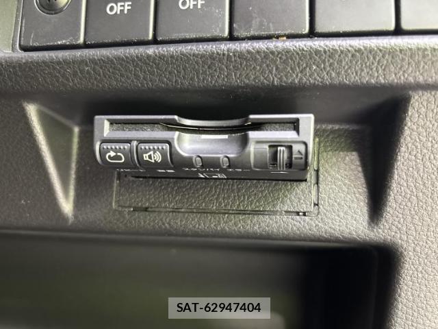 Suzuki X BEE 2019-07 8552264-17