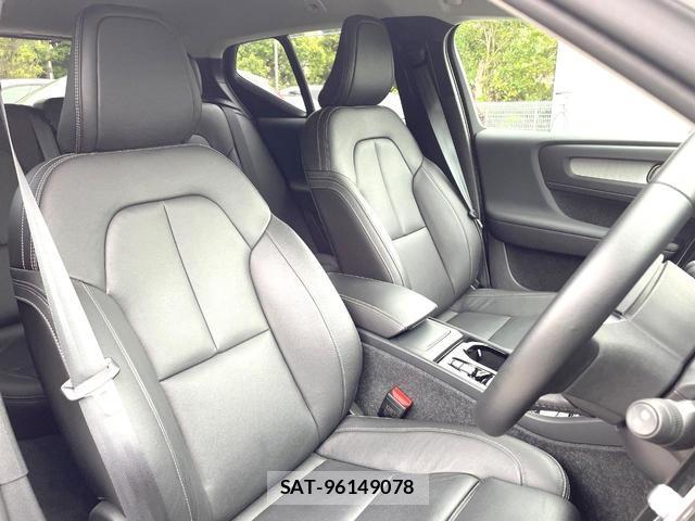 Volvo XC40 2021-09 8546823-11