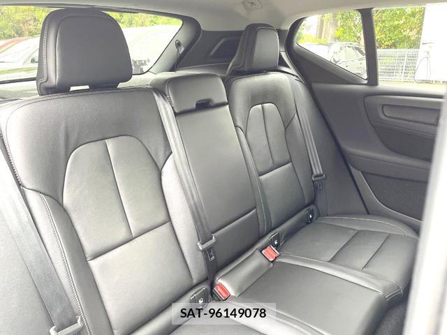 Volvo XC40 2021-09 8546823-12