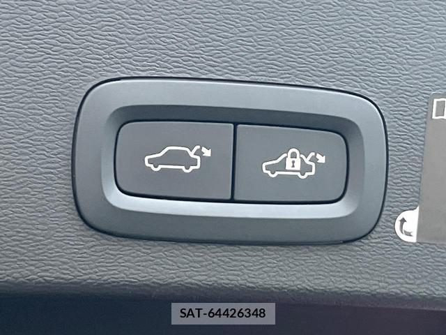 Volvo XC40 2021-06 8547016-9