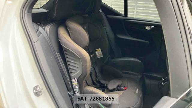 Volvo XC40 2020-11 8550403-6