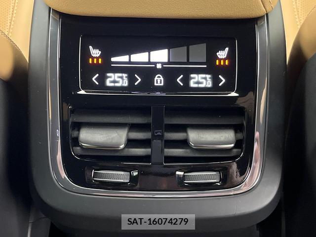 Volvo XC60 2021-10 8545578-15