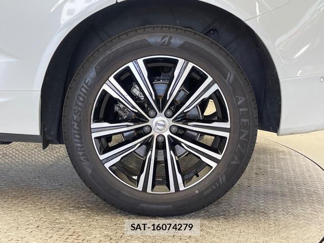Volvo XC60 2021-10 8545578-17
