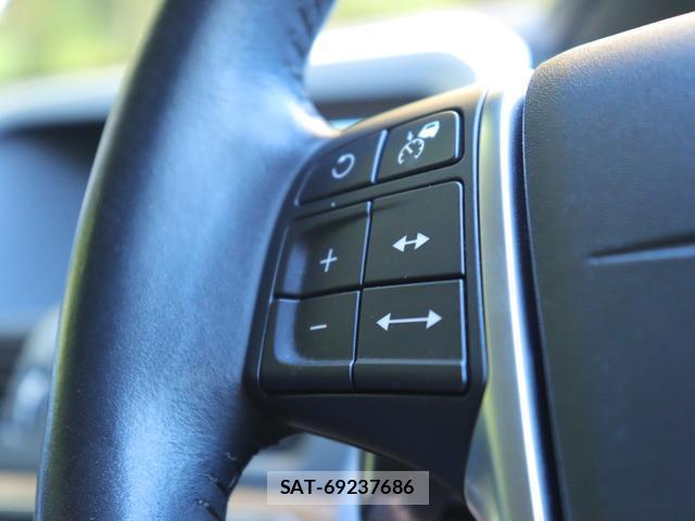 Volvo XC60 2017-07 8545640-13