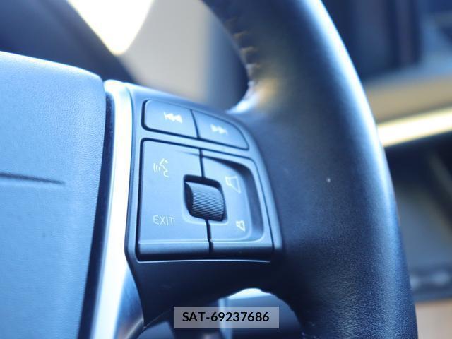 Volvo XC60 2017-07 8545640-14