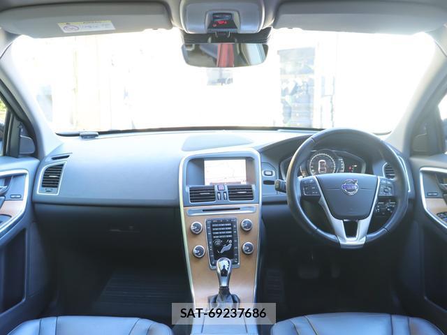Volvo XC60 2017-07 8545640-3