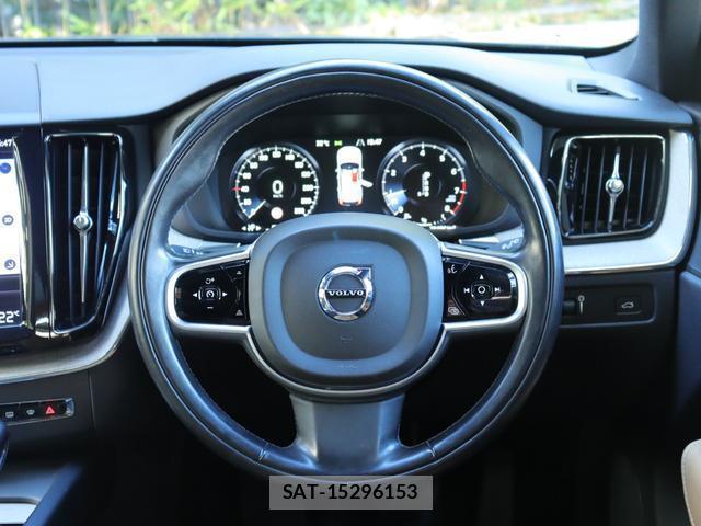 Volvo XC60 2018-03 8545641-11