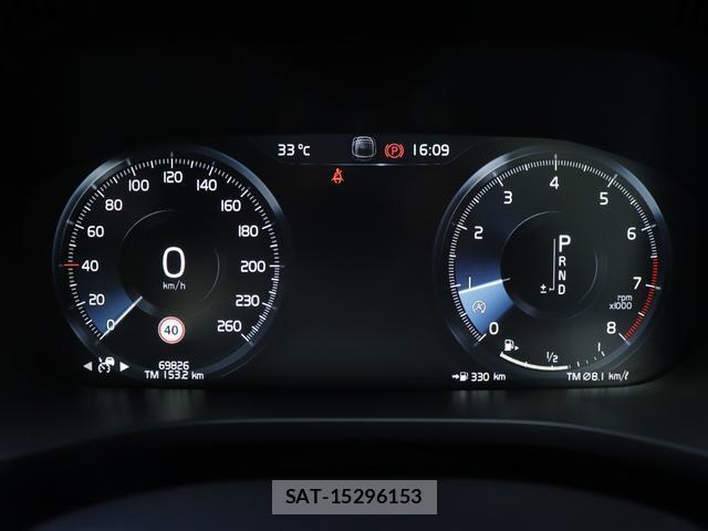 Volvo XC60 2018-03 8545641-12