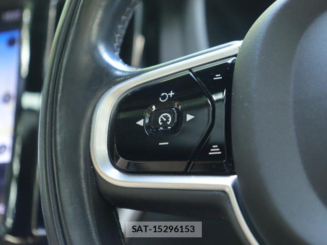 Volvo XC60 2018-03 8545641-13