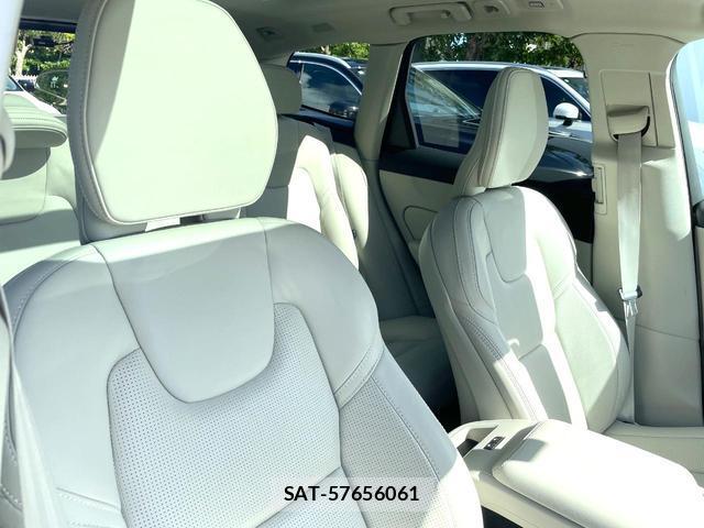 Volvo XC60 2022-04 8546822-13