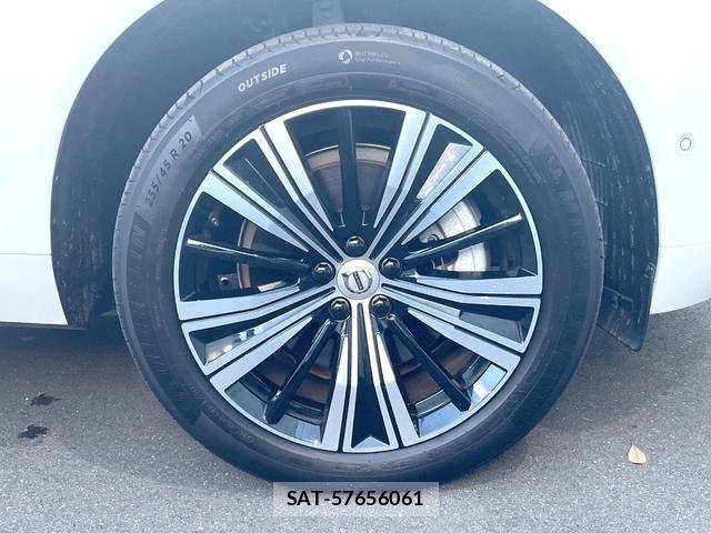 Volvo XC60 2022-04 8546822-16