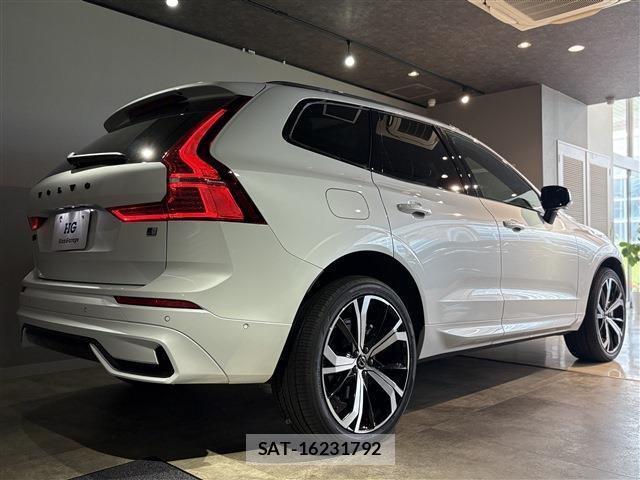 Volvo XC60 2021-10 8548646-2