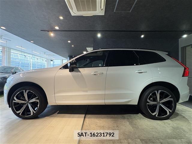 Volvo XC60 2021-10 8548646-5