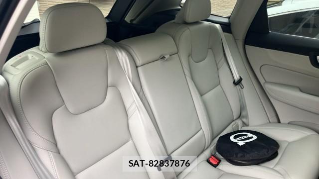 Volvo XC60 2024-03 8550300-6