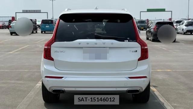 Volvo XC90 2017-02 8550340-1