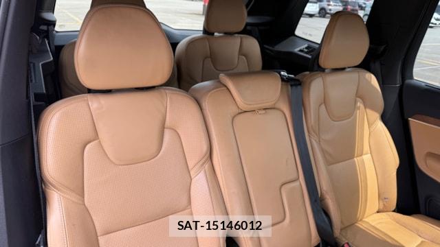 Volvo XC90 2017-02 8550340-4